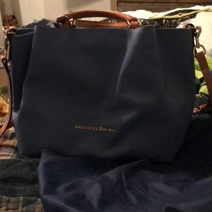 Dooney and bourke Barlow